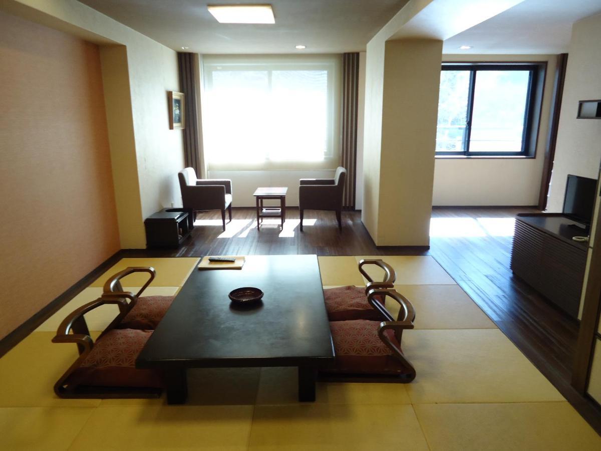 山岸旅館 富士河口湖町 エクステリア 写真